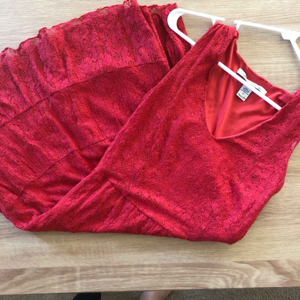 Red Laced Mini Summer Dress With V-Neck Plunge - Picture 2 of 7